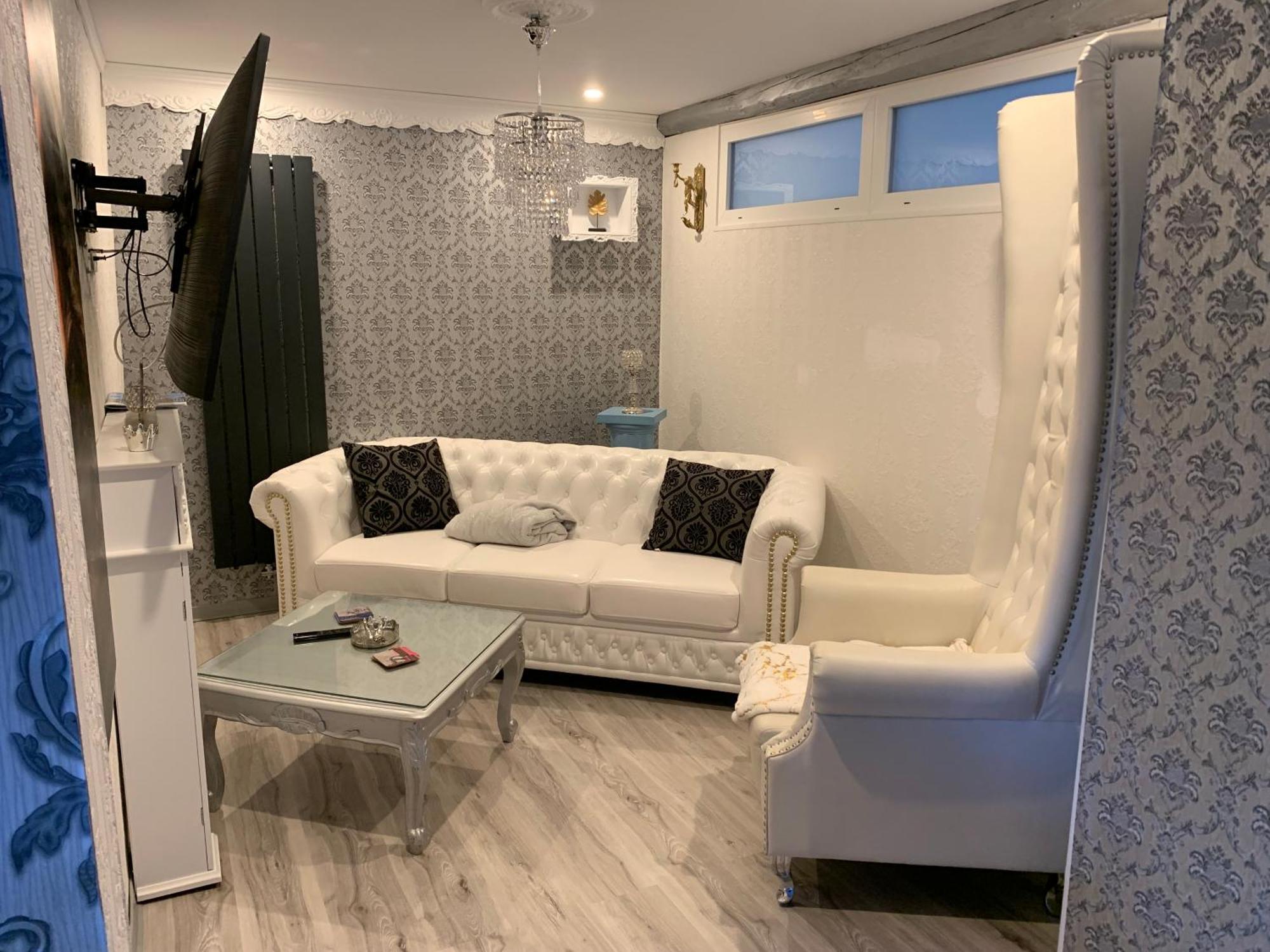 Timeout Royal Apartment Ellar Ngoại thất bức ảnh